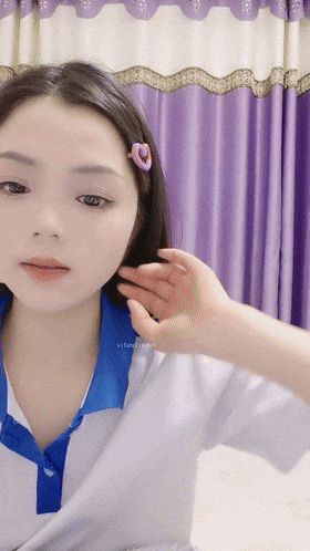 2024年1月新作,绿播下海,正宗校花学妹,【豆芽高手—-原来是小嫩妹】,顶级身材,不脱看起来好清纯,脱光变成小淫娃
