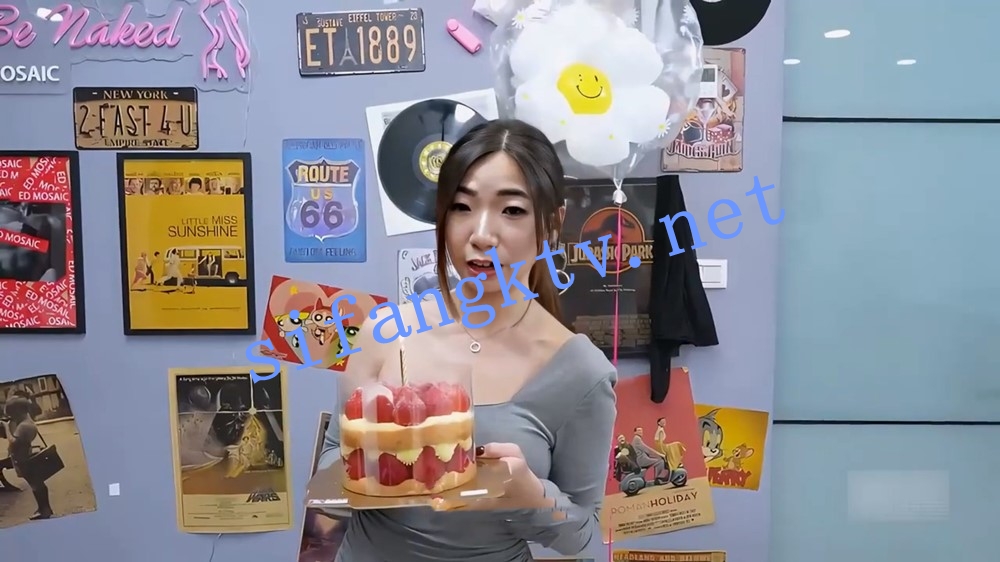 EDMOSAIC EDEA-405口爆+中出！淫荡的人妻小熊帮仔仔过生日