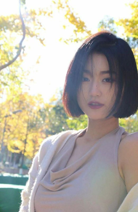 【极品反差婊】小红书约拍的高颜值舞蹈老师,舞姿超美,骚的一逼,背着男友被炮友像母狗一样爆艹!