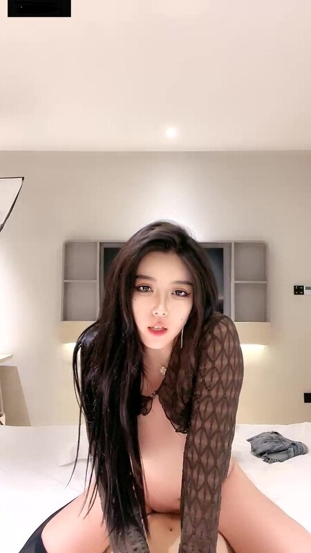 车模小姐姐下海!在床上超级骚!主动骑乘位猛怼,大白美臀撞击,3小时不停操,持续冲刺,美女爽翻