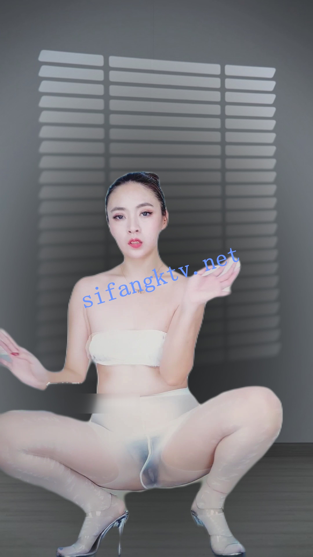 新晋舞团【艺舞吧】依依 透视漏点 未流出热舞破解版8V