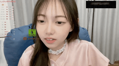 Stripchat站,清纯甜美少女【18GirlX】小尺度,全裸扭腰摆臀,很有初恋感,让人欲罢不能