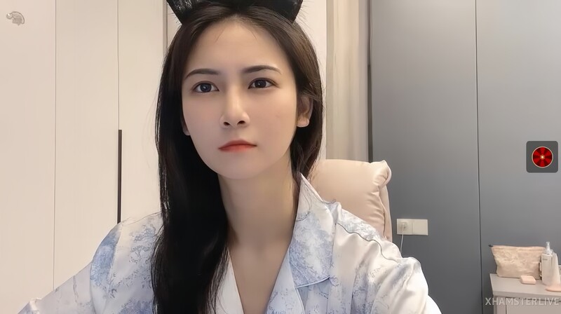 神仙级别,神似江疏影,大美女全脱了,【tiantian_LK】,好久没见颜值身材这么完美的女神了,每天捞金无数,兄弟们必看佳作