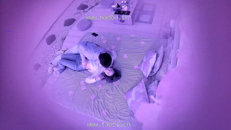 2024.2.5,【酒店偷拍】,校园情侣系列,性感甜美极品女,喊着”不要这样,不要这样”,脱光被拿道具捅高潮