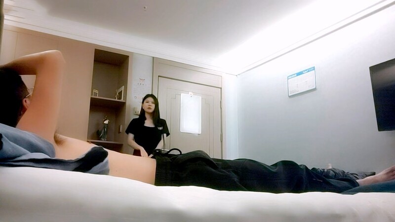 2023-1-18【模特写真丶探花】会所找女技师,一条龙服务,乳推吃大屌,主动骑乘位深插,后入一顿爆操
