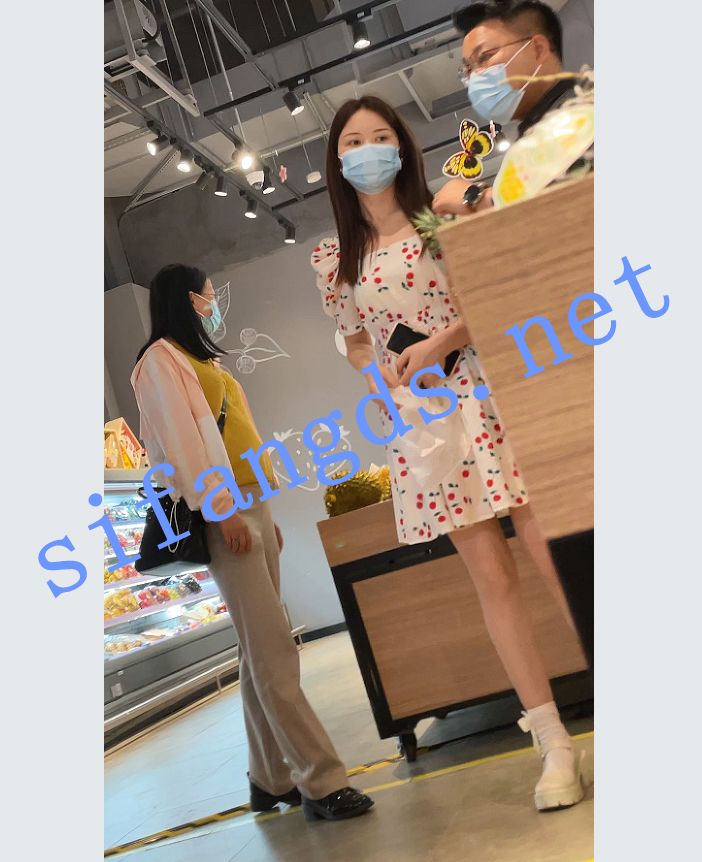【KKCD㊙️】3155-3156-极品少妇和大白腿小姐姐逛超市通通被CD