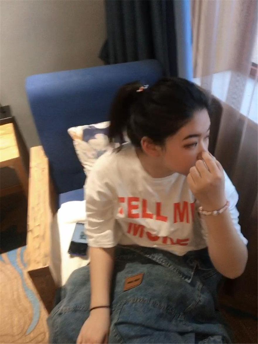 酒店开房操身材火爆的美女同事各种姿势爆插完美露脸