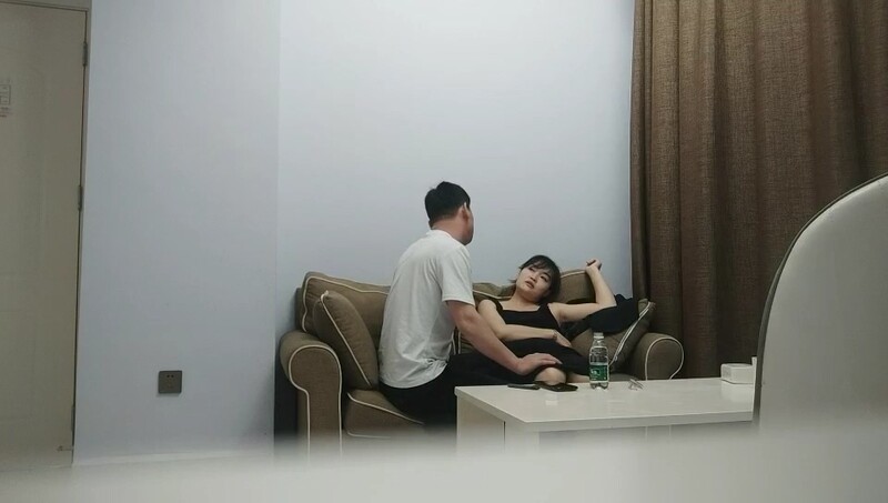 专业良家收割机,人妻猎手,【爱情故事】,广撒网,一天上钩两个寂寞人妻,风情万种享受偷情的快感,一炮相忘再不联系