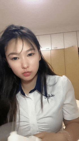 2024年5月,新来的一个学生妹,20岁,【故国真冷】超级大奶子!馒头逼,水汪汪好淫荡的女子!