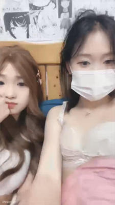 牛了个逼了!3-14最新 一对女同闺蜜也能如此造爱,闺蜜带上硅胶假JB暴插超级可爱的19岁萝莉美眉,先舌吻热身 操出白浆